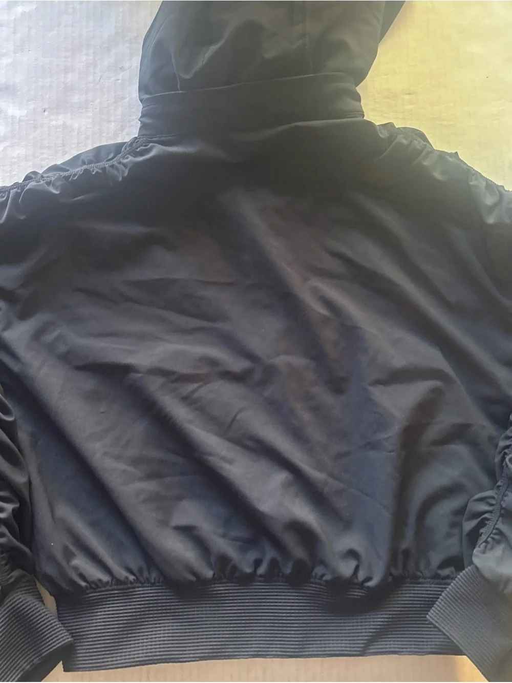 NIKE Womens Black Hooded Zip Crop Jacket w/ Ruched Sleeves